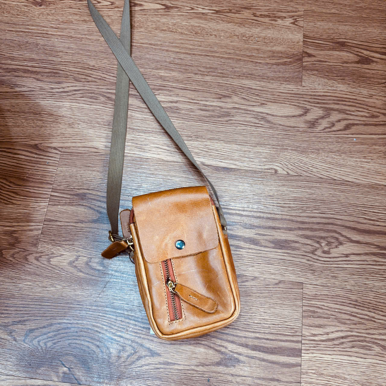 Túi Đeo Chéo Mini Da Bò Cao Cấp DT350 - Nhỏ Gọn, Thời Trang, Chất Liệu Bền Bỉ - Ảnh 15