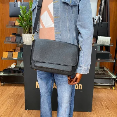 Túi Đeo Chéo Da Bò Nam Cao Cấp 8710 – Sang Trọng, Gọn Nhẹ, Tiện Dụng Mỗi Ngày