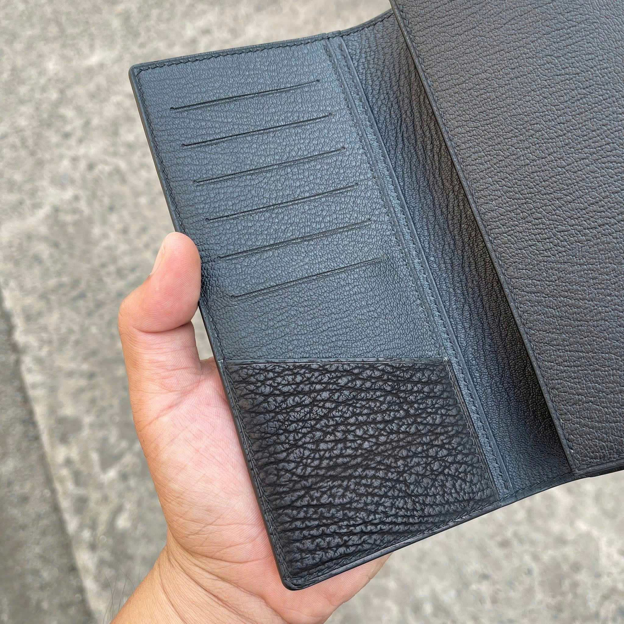 Ví nam dài cầm tay da cá mập CM28