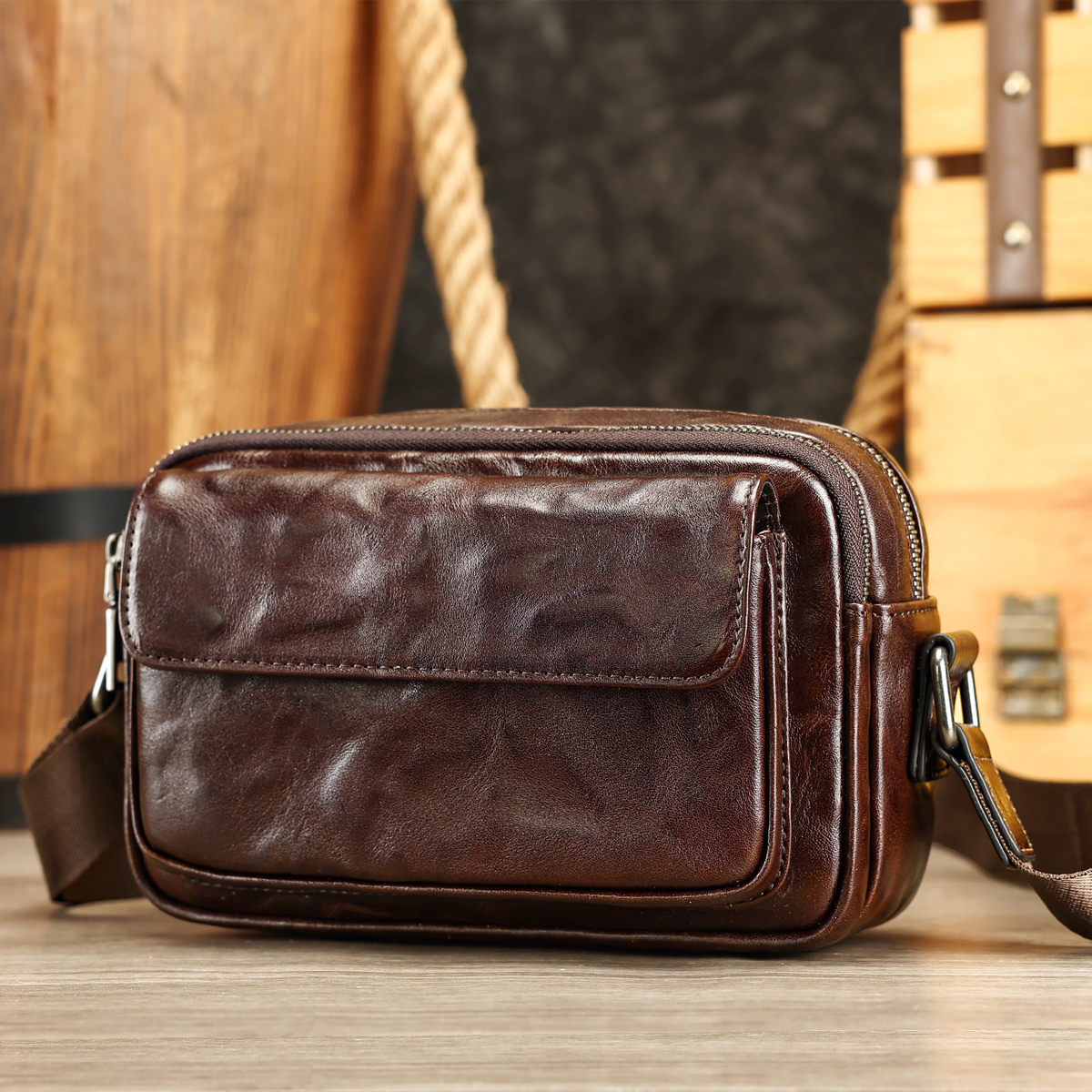 TÚI ĐEO CHÉO DA BÒ CAO CẤP DC6095 - Ảnh 4