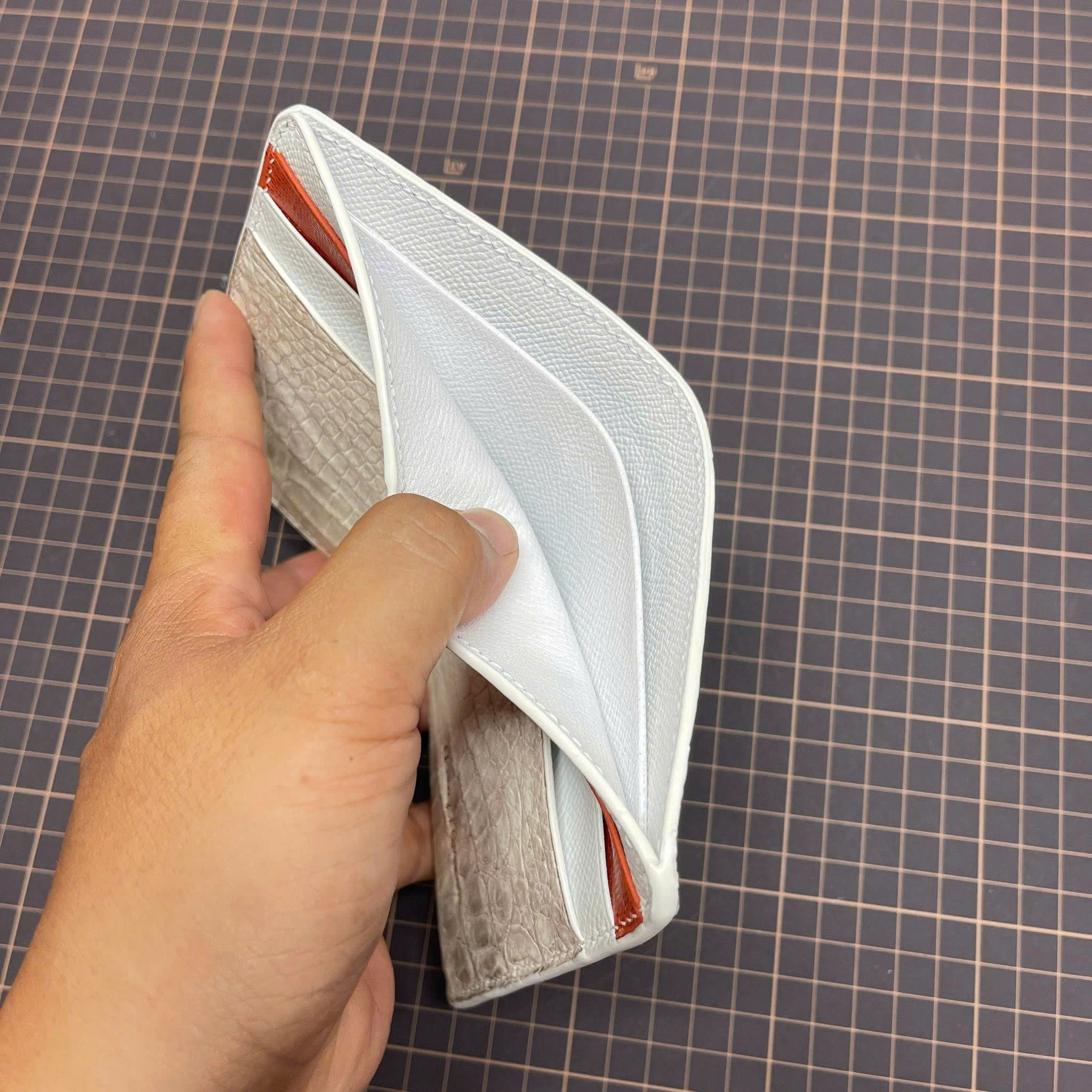 Ví nam da cá Hima VDC28