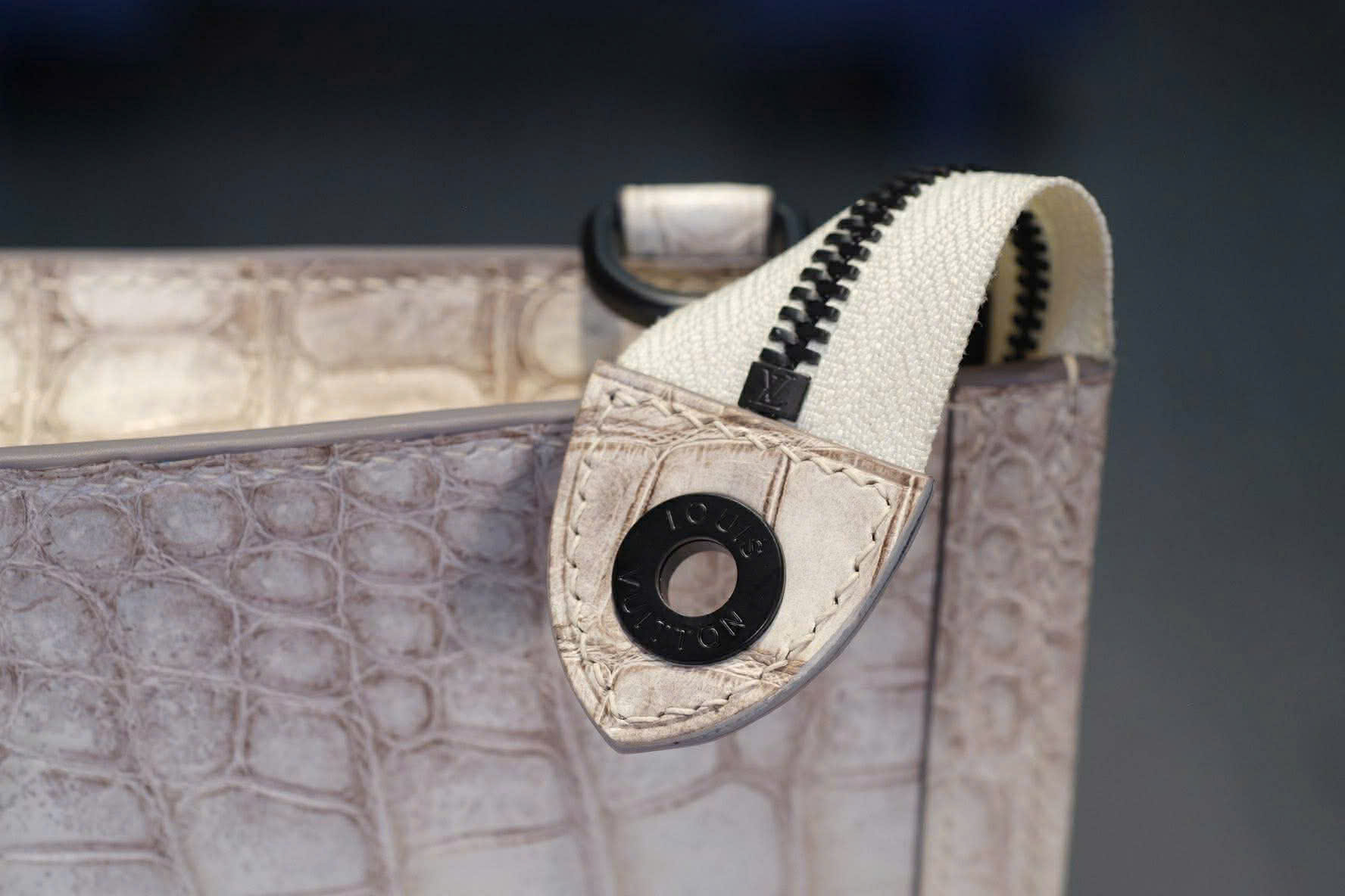 CLUTCH CẦM TAY DA CÁ SẤU BẠCH TẠNG HIMALAYA CSBT99