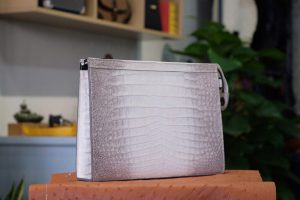 CLUTCH CẦM TAY DA CÁ SẤU BẠCH TẠNG HIMALAYA CSBT99