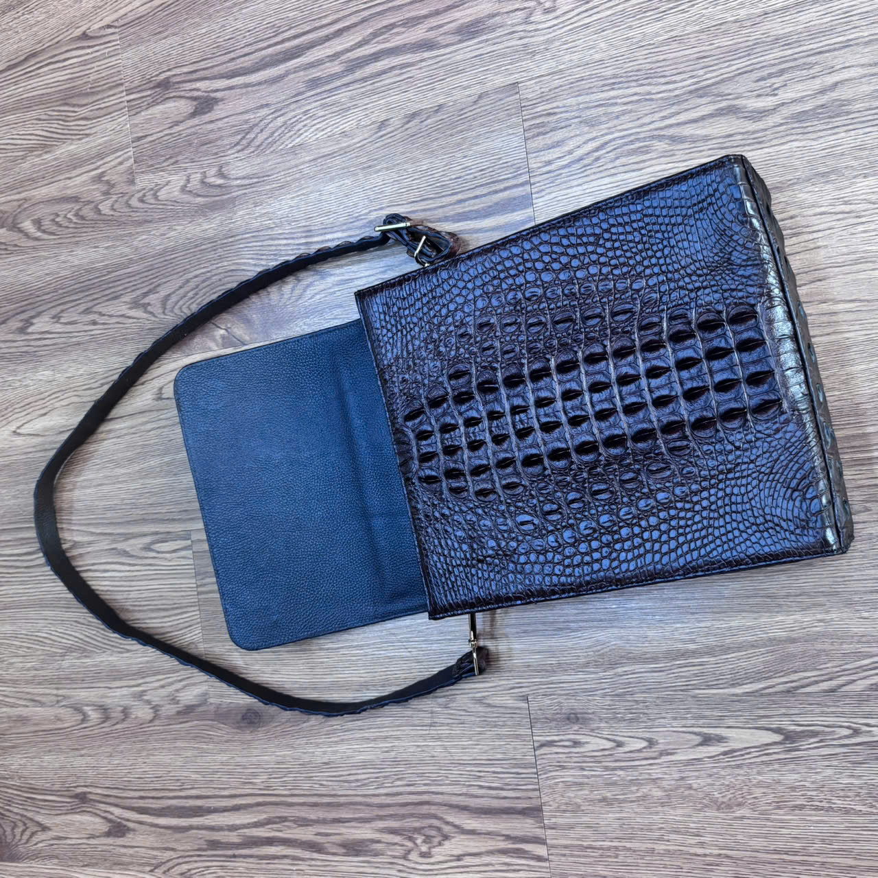 TÚI ĐEO CHÉO DA CÁ SẤU TCS45 - Ảnh 8