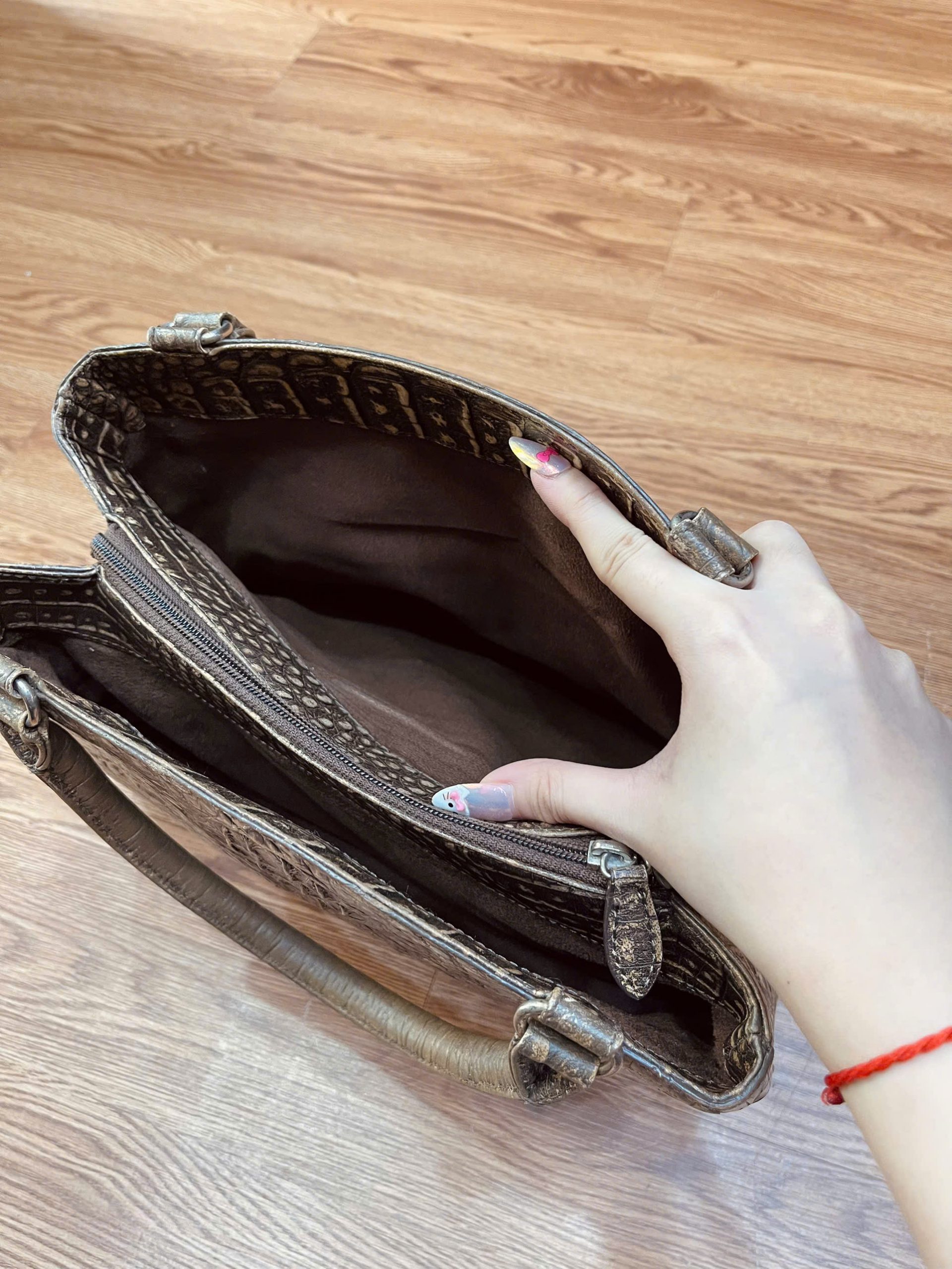 TÚI XÁCH NỮ DA BÒ DẬP VÂN CÁ SẤU TDBDV07